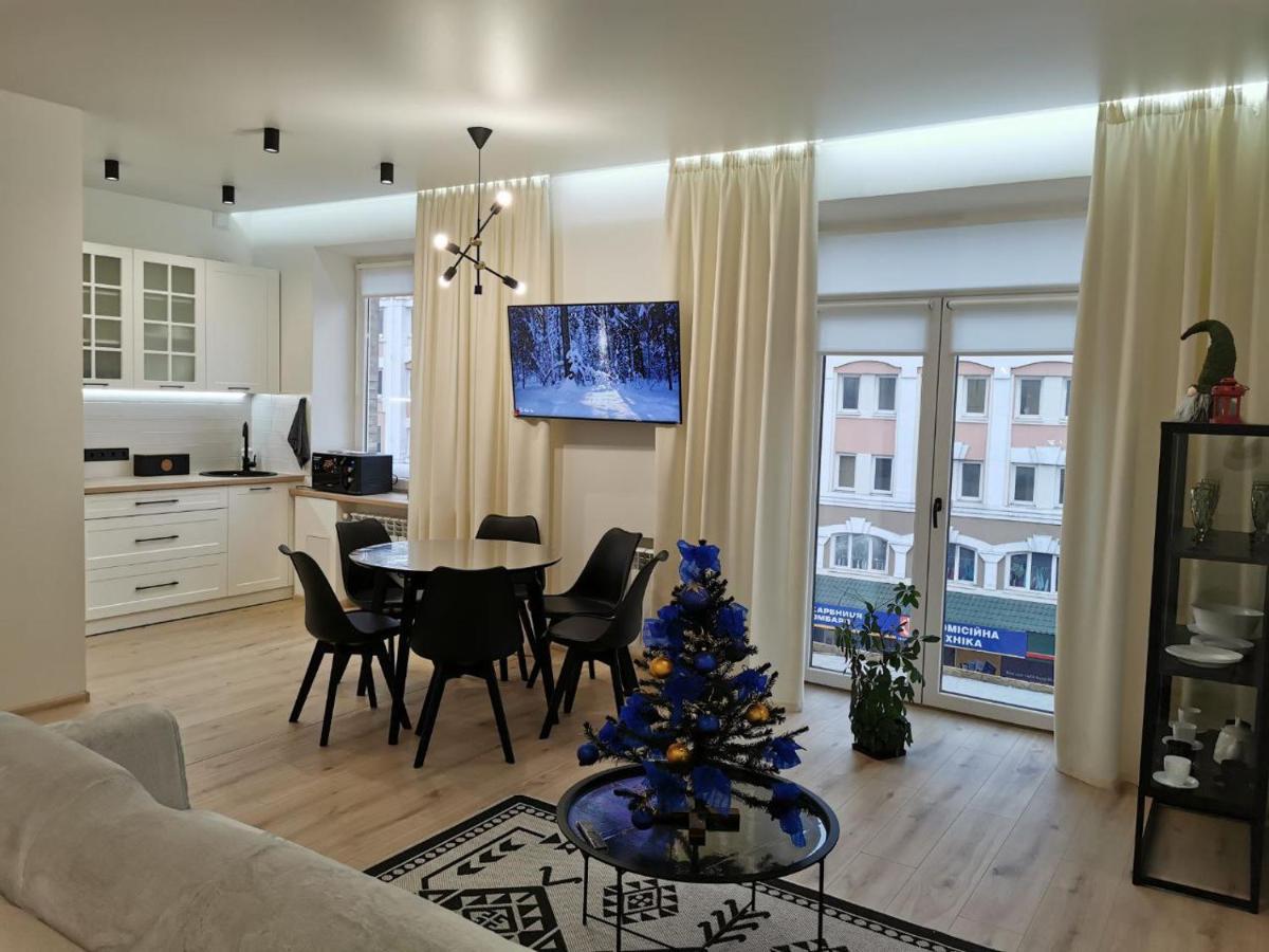 Soborna Apartment Ривне Екстериор снимка