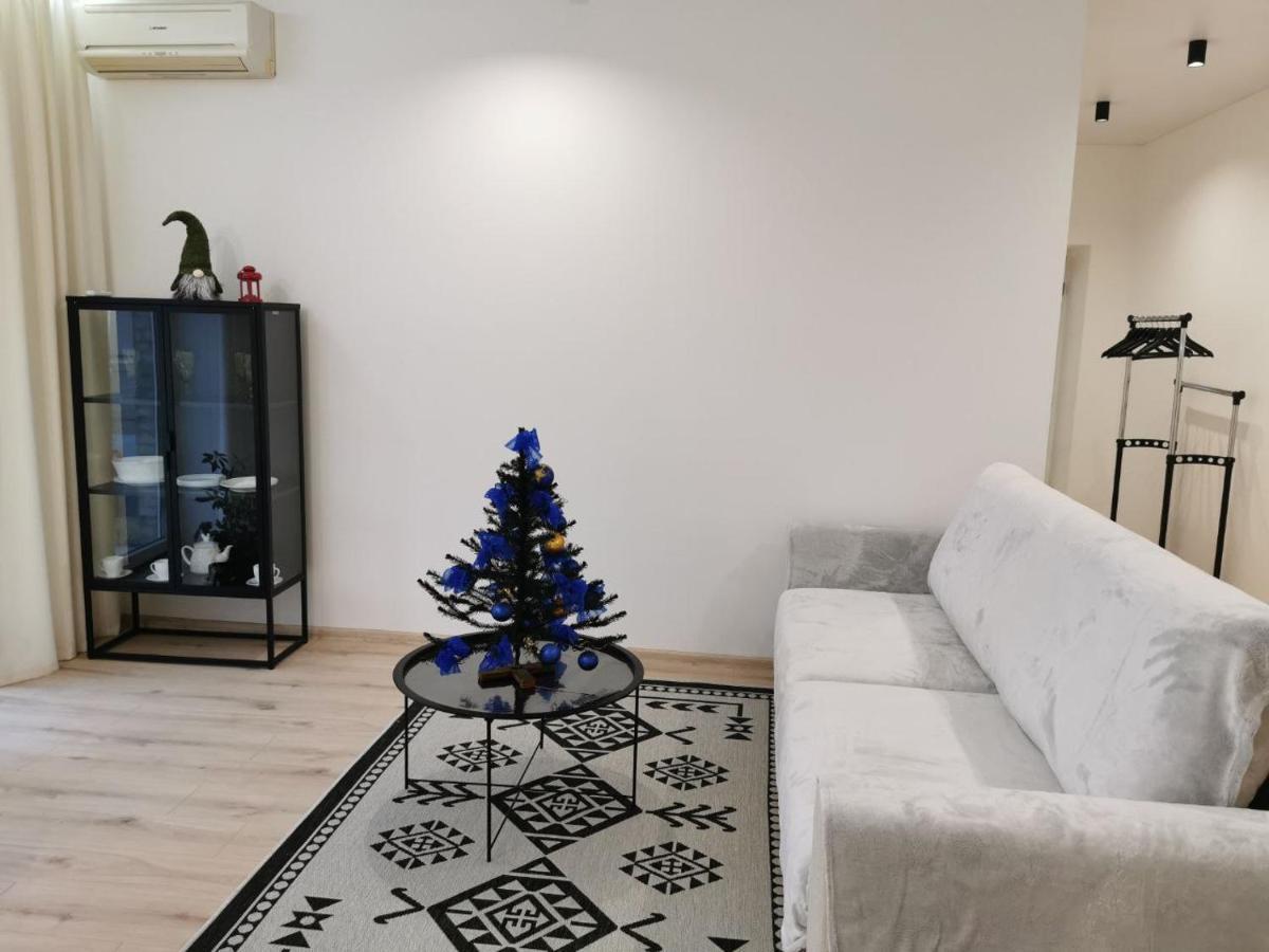 Soborna Apartment Ривне Екстериор снимка