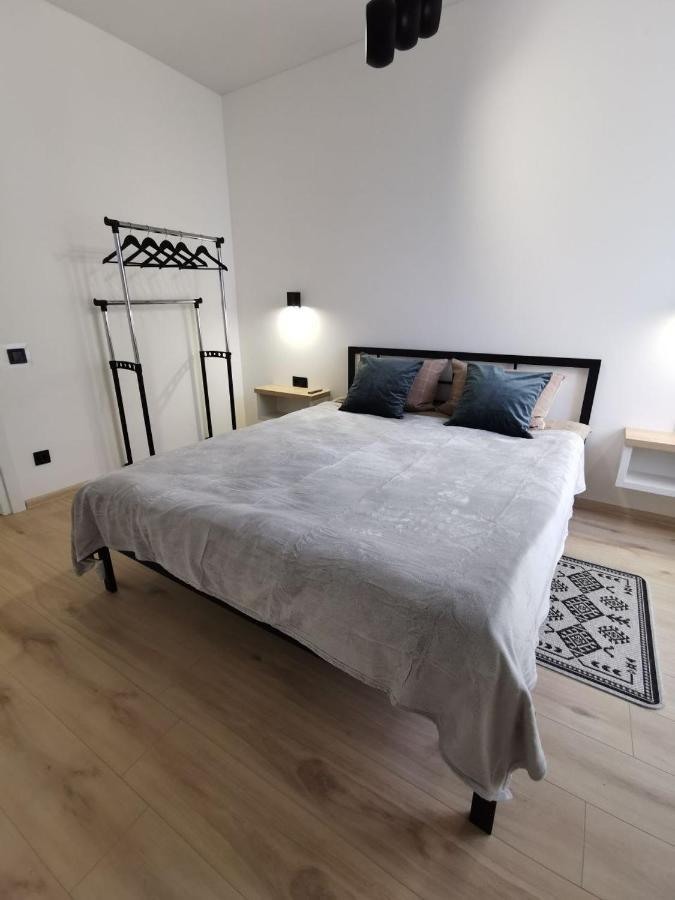 Soborna Apartment Ривне Екстериор снимка