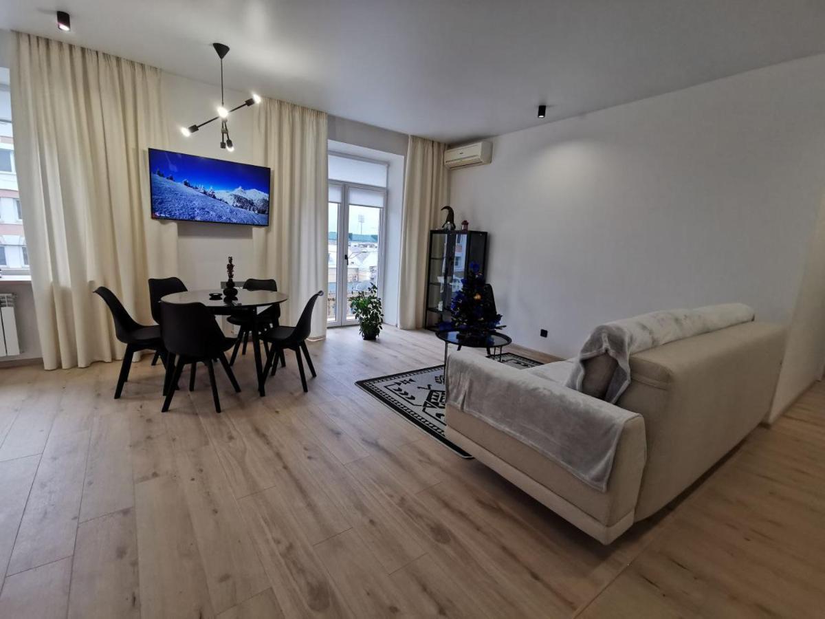 Soborna Apartment Ривне Екстериор снимка