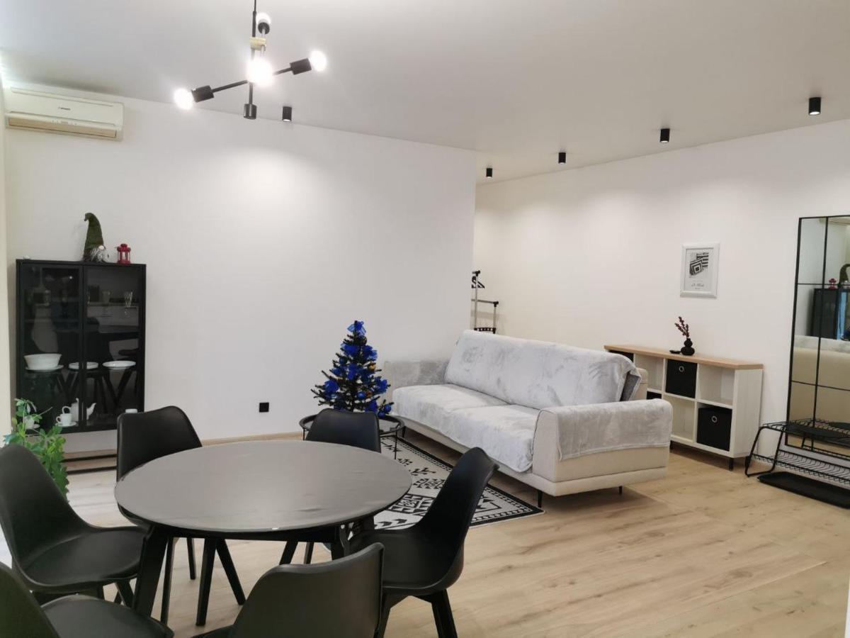 Soborna Apartment Ривне Екстериор снимка