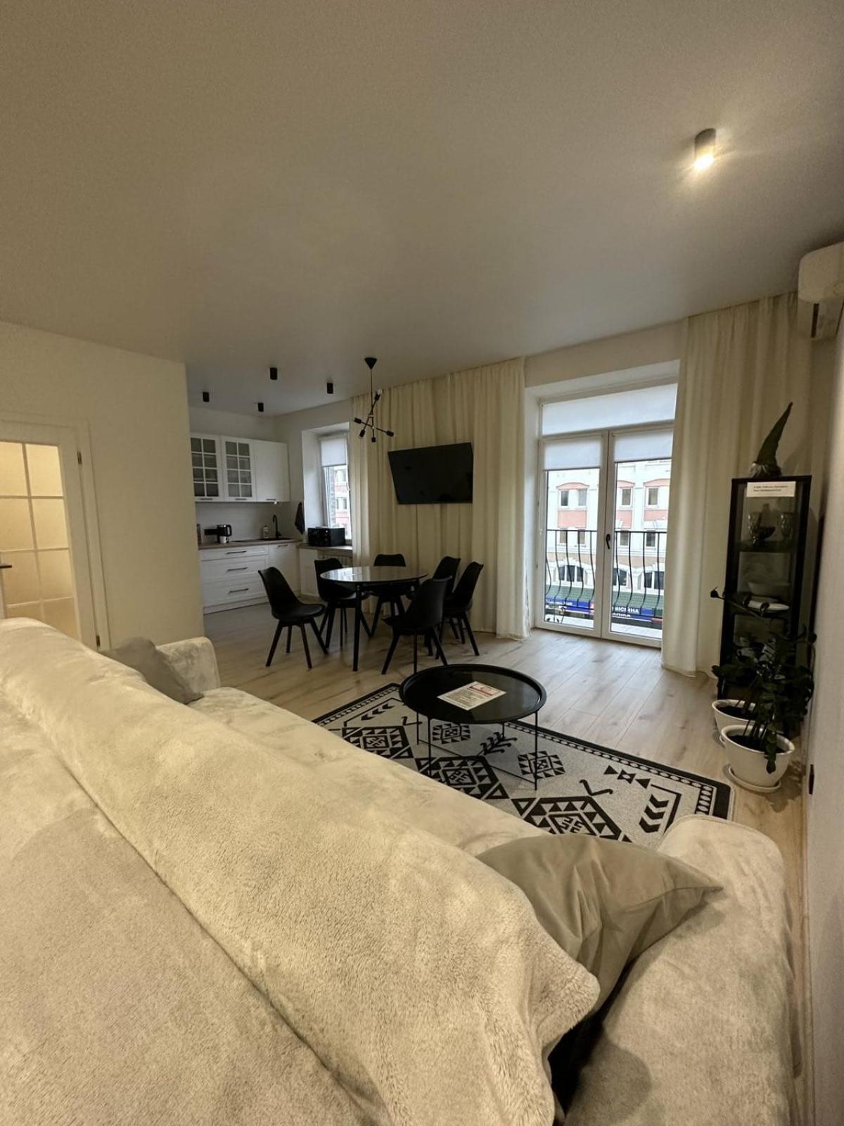 Soborna Apartment Ривне Екстериор снимка