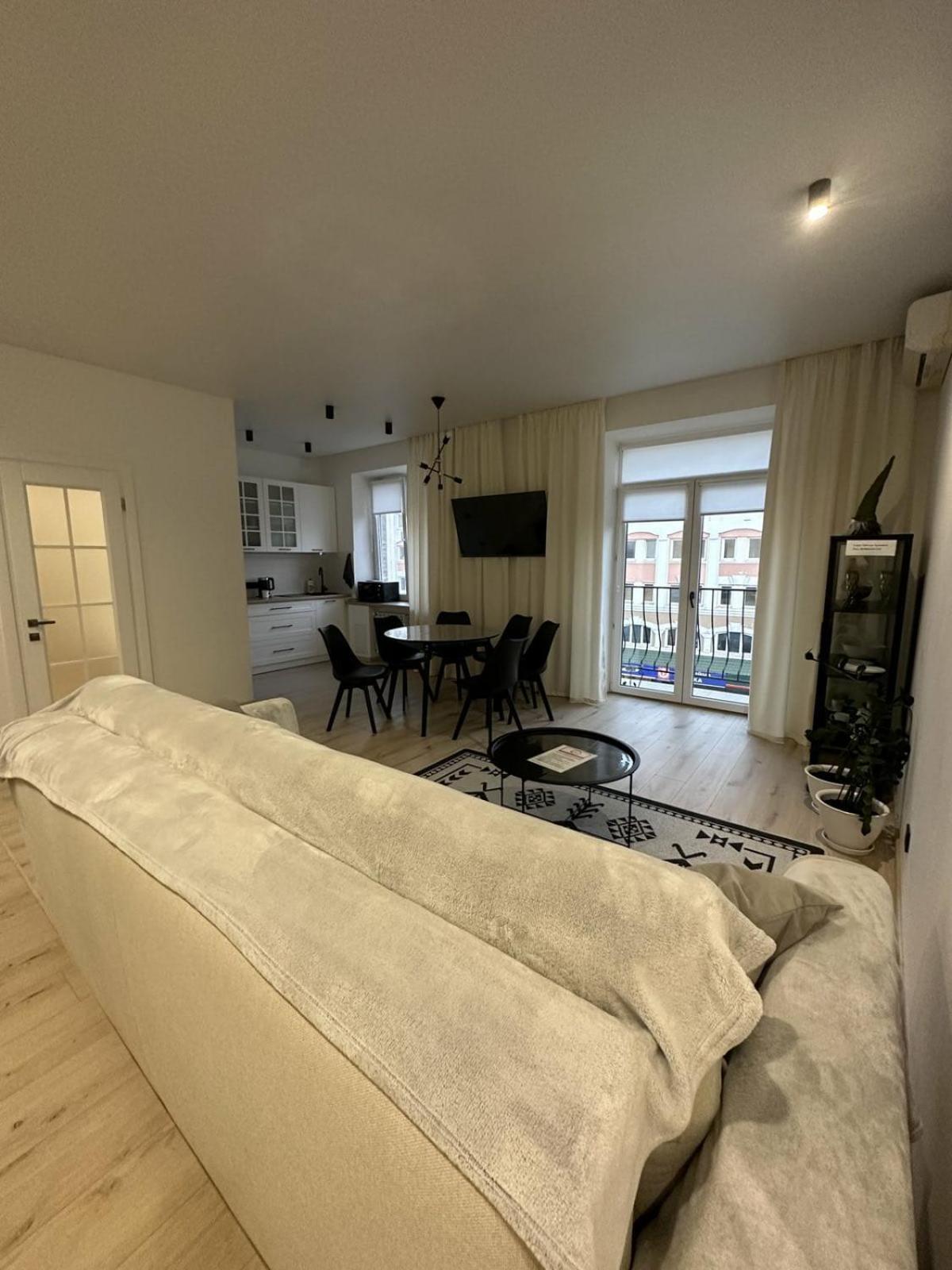 Soborna Apartment Ривне Екстериор снимка