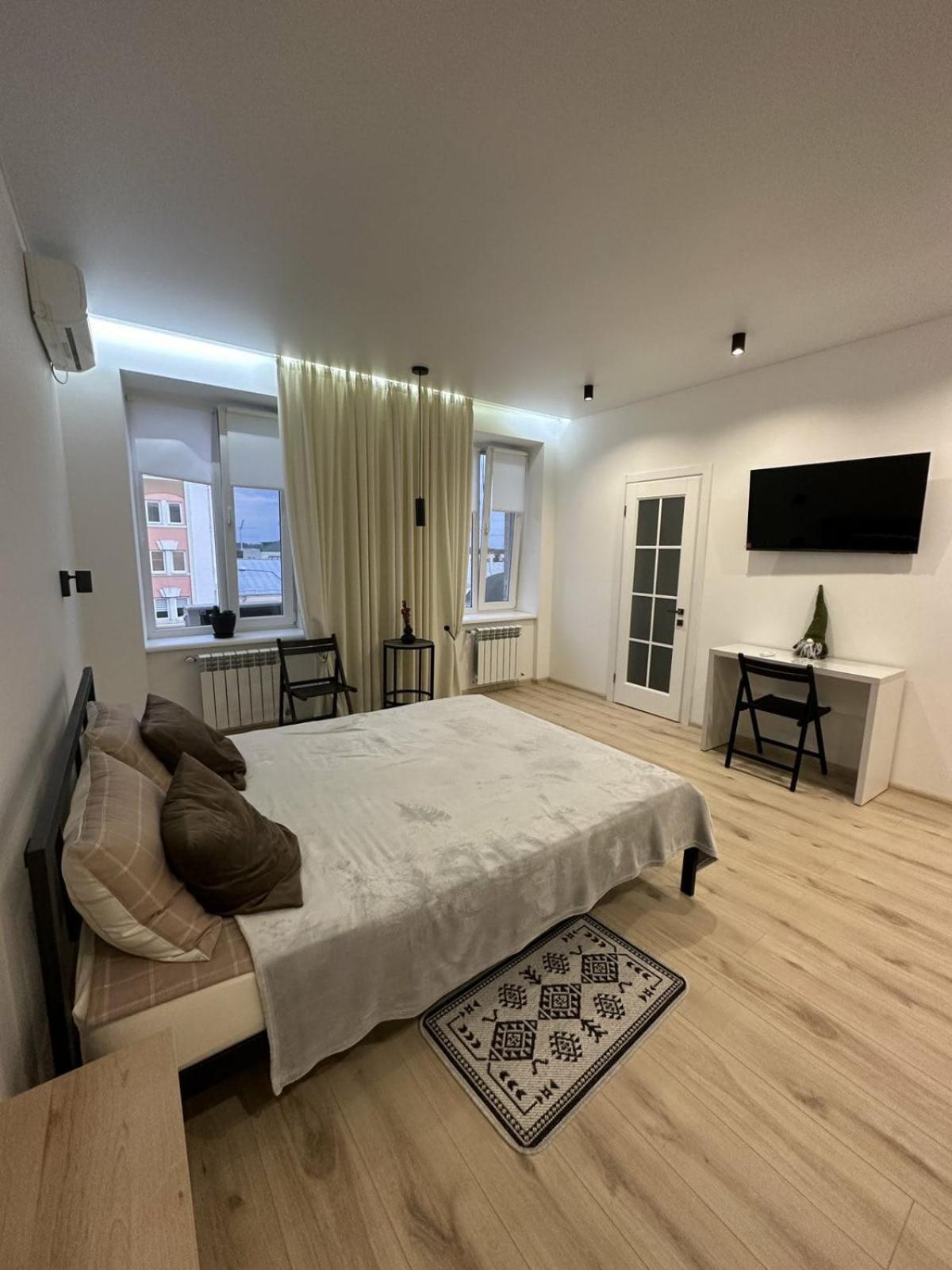 Soborna Apartment Ривне Екстериор снимка